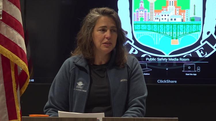 Knoxville officials urge residents to stay home as they announce preparations for winter storm