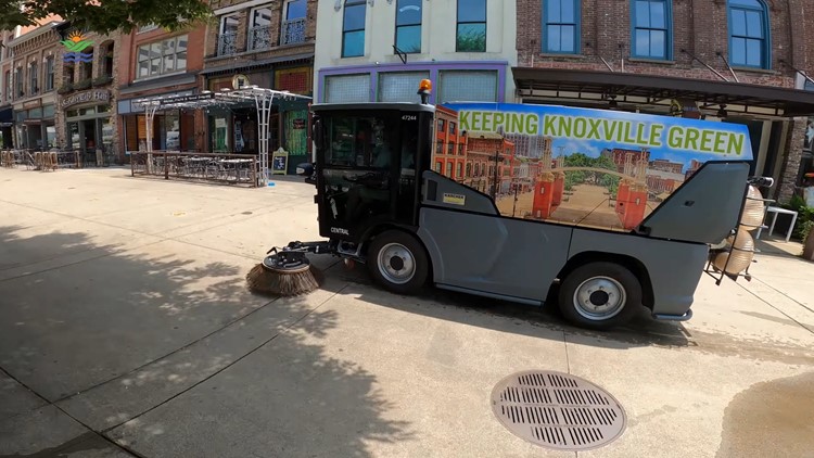 Knoxville leaders reveal new vacuum street sweeper meant to help keep city clean