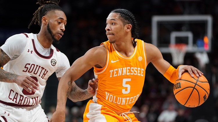 No. 22 Tennessee basketball defeats South Carolina, 81-57