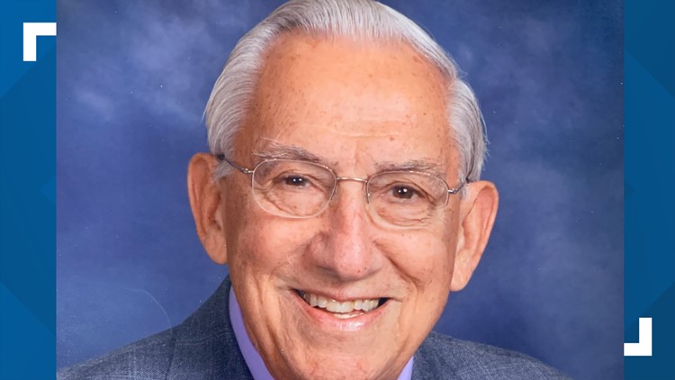 UT champion Charlie Brakebill dies at age 97