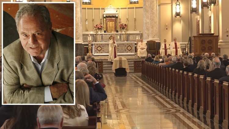 Family and friends hold funeral to remember UT legend Gus Manning