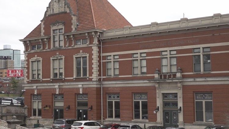 Student at L&N STEM Academy dies after crash over the weekend