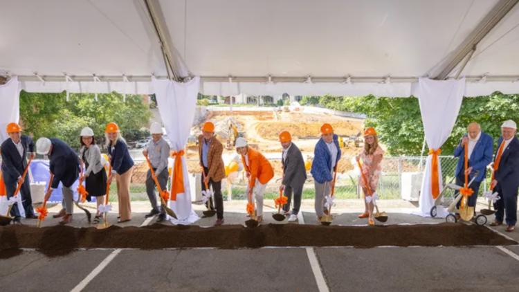 Groundbreaking ceremony kicks off construction of new Haslam College of Business building at UT