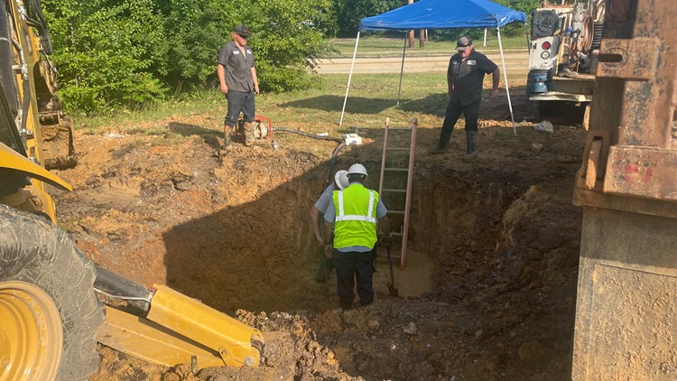 Water main break fixed after causing issues in Oak Ridge Water main break fixed after causing issues in Oak Ridge