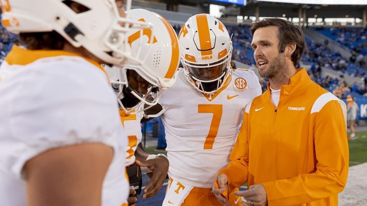 Tennessee names Joey Halzle as its next offensive coordinator
