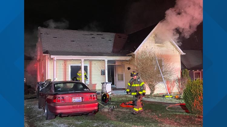 KFD: One dog dead after overnight house fire in North Knoxville