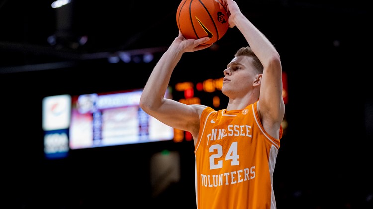 REPORT: Tennessee guard Justin Powell plans to enter transfer portal