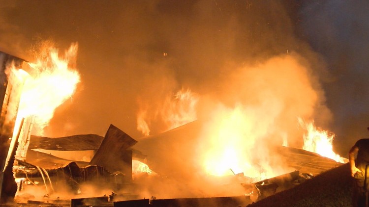 Crews fight big blaze at Tri-Cities Flea Market