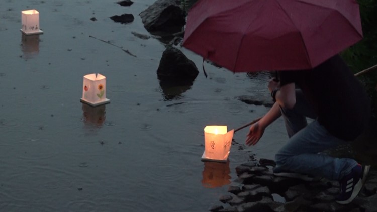 Group urges nuclear prohibition during Peace Lantern ceremony in Knoxville