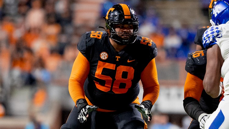 Vols OL Darnell Wright drafted tenth overall by Chicago Bears