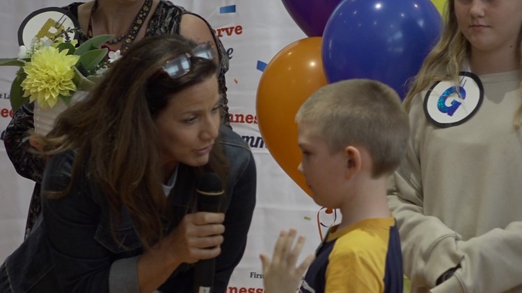 TN First Lady visits Knoxville school, announces fourth annual Kids Serve Summer Challenge