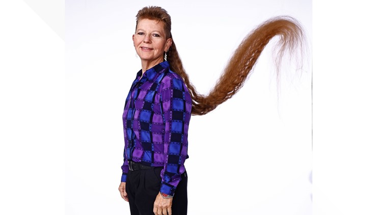 Knoxville woman receives Geunis World Record for longest mullet