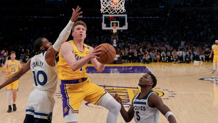 VFL Dalton Knecht makes NBA debut with Los Angeles Lakers