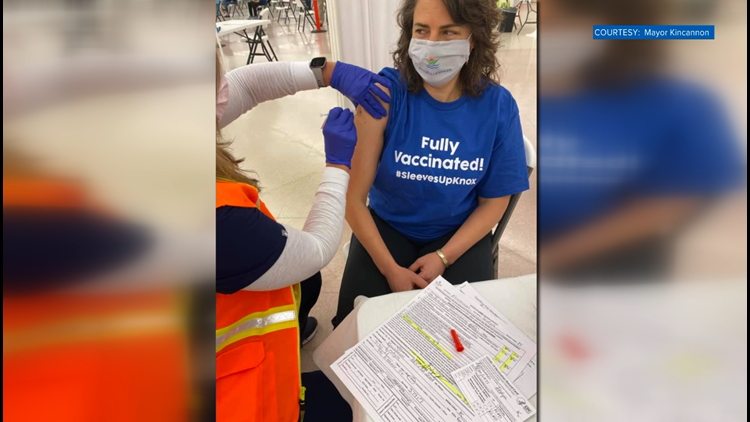 Knoxville Mayor Indya Kincannon gets second COVID-19 vaccine