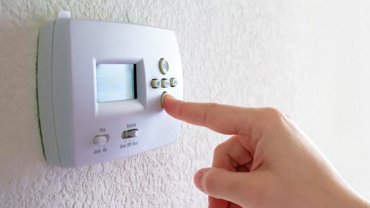 Older people vulnerable during hot weather, officials urge people to check on neighbors