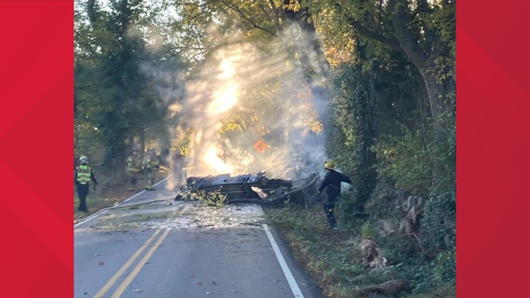 One person killed after plane crash in Brentwood One person killed after plane crash in Brentwood