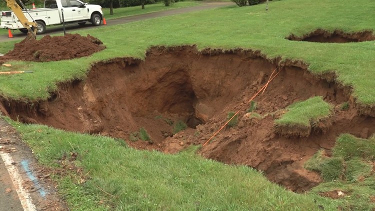Large sinkhole discovered in Knoxville