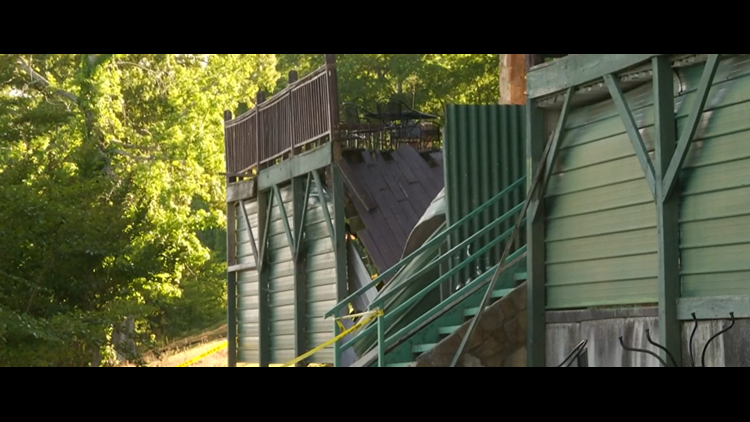 11 injured in deck collapse at Soddy-Daisy restaurant 11 injured in deck collapse at Soddy-Daisy restaurant