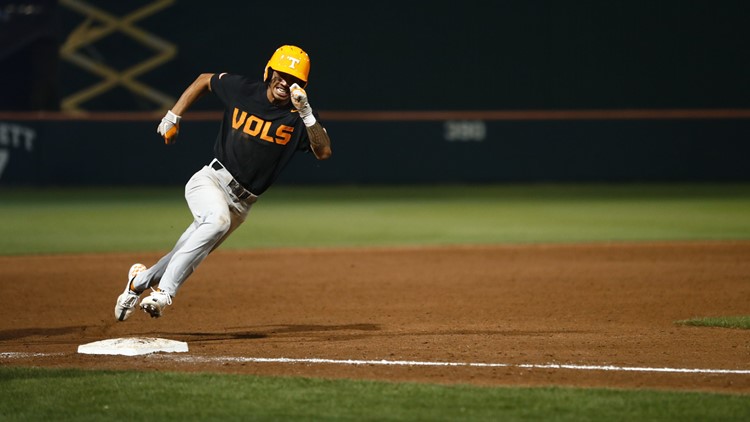 Tennessee baseball wins 14-inning marathon against Clemson in NCAA Regional, 6-5 Tennessee baseball wins 14-inning marathon against Clemson in NCAA Regional, 6-5