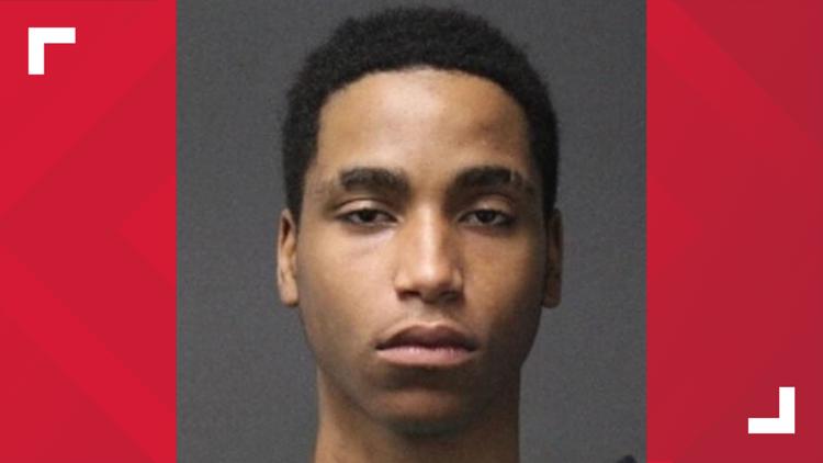 KPD searching for 15-year-old suspect accused of Kwik Pantry shooting KPD searching for 15-year-old suspect accused of Kwik Pantry shooting