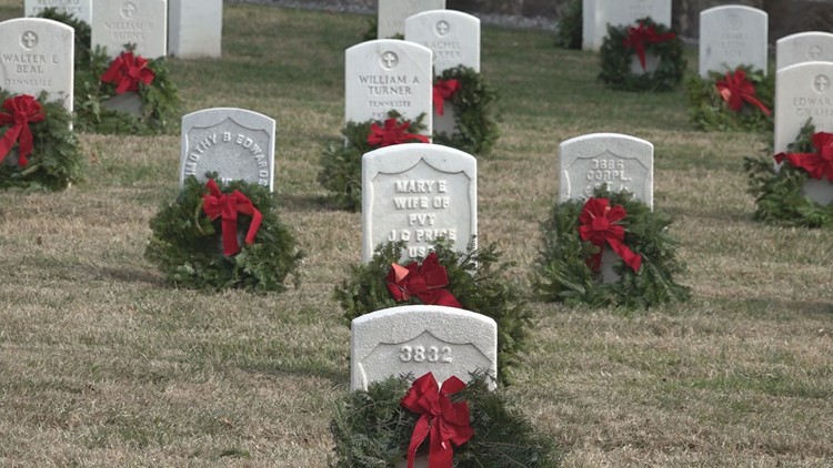 Wreaths Across America places thousands of wreaths in Knoxville National Cemetery honoring fallen heroes