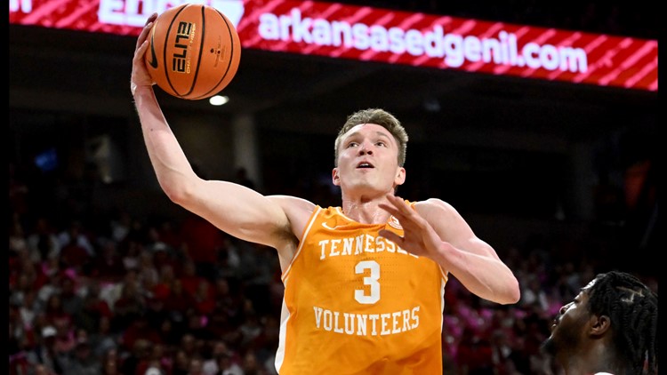 Dalton Knecht earns SEC Player of the Year