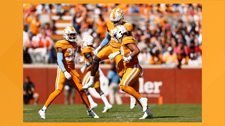No. 3 Tennessee wins with ease against UT Martin, 65-24