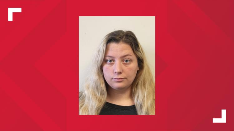Laurel Co. woman charged after scamming several people with photography business