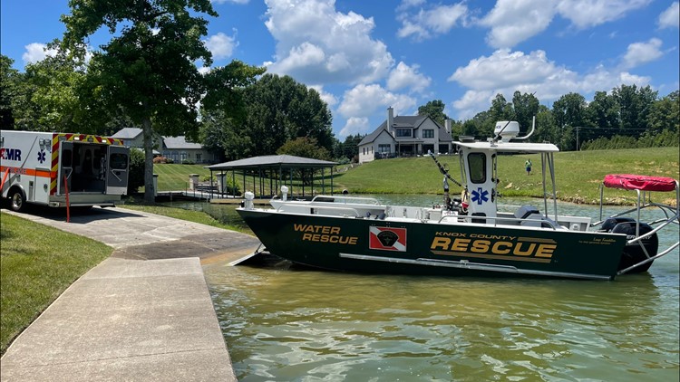 Two young people taken to hospital after boat collides with personal watercraft on Fort Loudoun Lake
