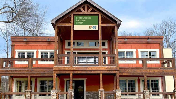 New Great Smoky Mountains visitor center opens in Townsend with more space for information about the park