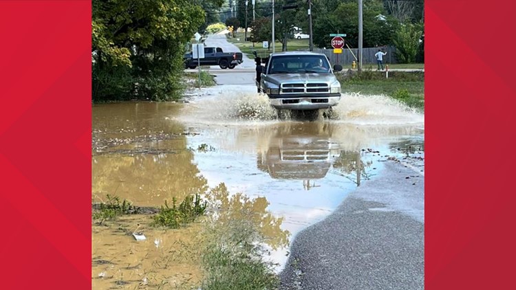 Main break leaves hundreds without water in Karns Main break leaves hundreds without water in Karns