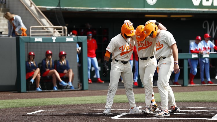 No. 8 Tennessee Baseball wins series with run-rule victory over Ole Miss, 15-4 No. 8 Tennessee Baseball wins series with run-rule victory over Ole Miss, 15-4