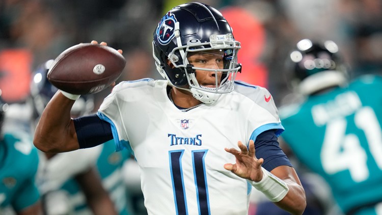 Watch: VFL Joshua Dobbs throws TD pass for Titans