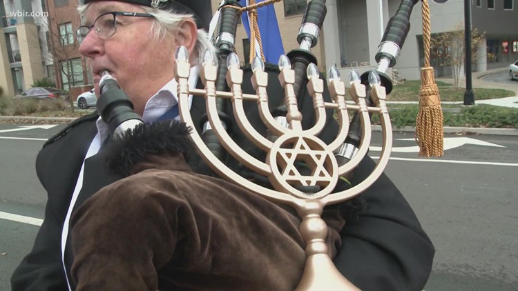 Knoxville celebrates last full night of Hanukkah with Car Menorah Parade and festival