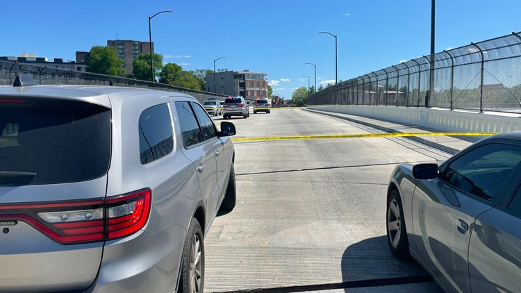 KPD: N. Broadway closed near downtown Knoxville after man found dead on bridge