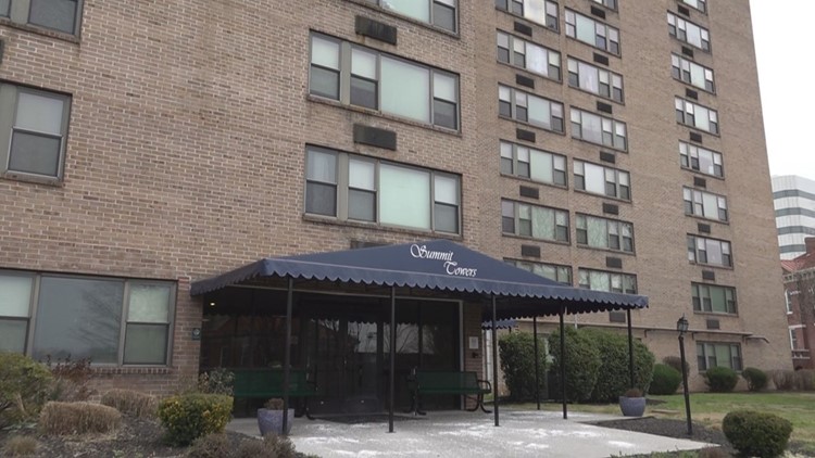 Advocates voice concerns about Summit Towers apartments after elevators stop working again