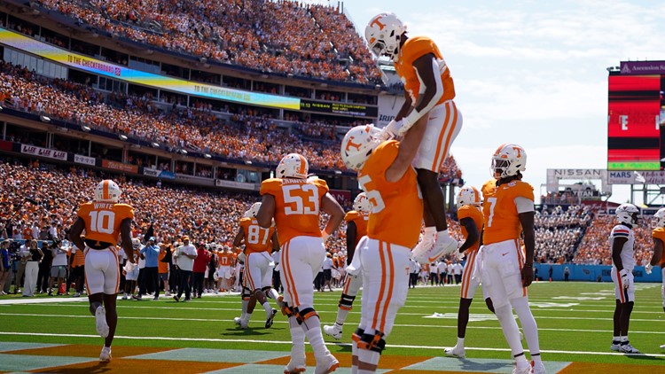 No. 12 Tennessee beats Virginia in season opener, 49-13 No. 12 Tennessee beats Virginia in season opener, 49-13