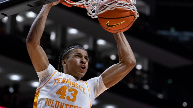 Tennessee grabs No. 1 in AP Top 25 after shakeup