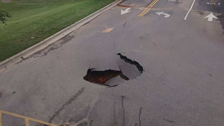 Crews work to repair sinkhole that opened up at the Northshore Kroger