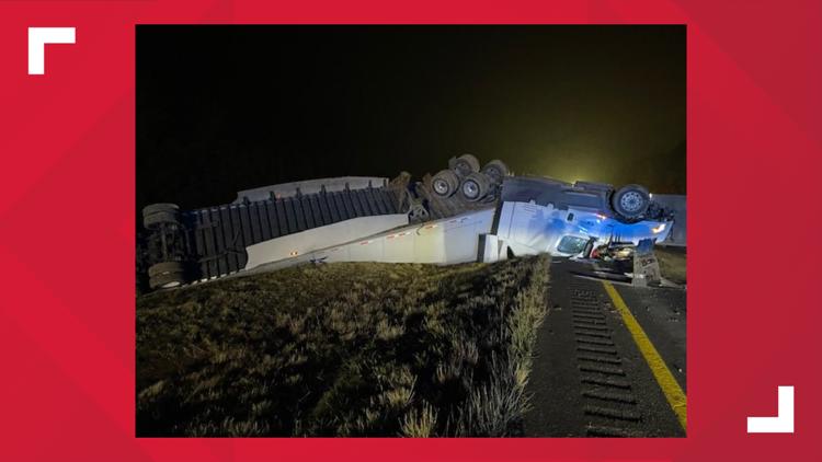 TDOT: Overturned tractor-trailer causes I-81 South lane closure