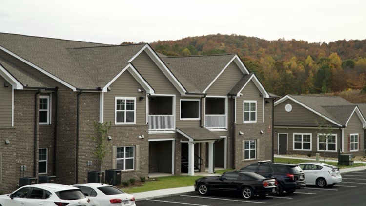 Scott County leaders cut ribbon on new affordable housing apartments in Oneida