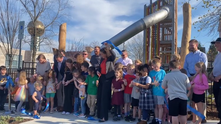 Knoxville leaders cut ribbon on new Fort Kid playground