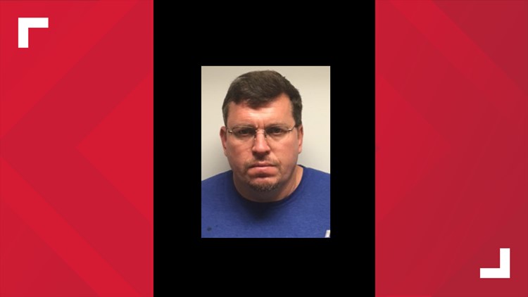 Sex offender, 51, accused of exposing self to customers at West Knoxville store