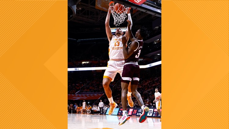 No. 22 Tennessee tops Texas A&M 90-80