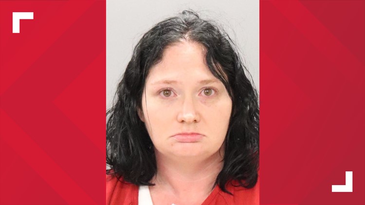 Warrant: Annoyed woman sets fire to couch, spurring blaze that damages 6 apartment units