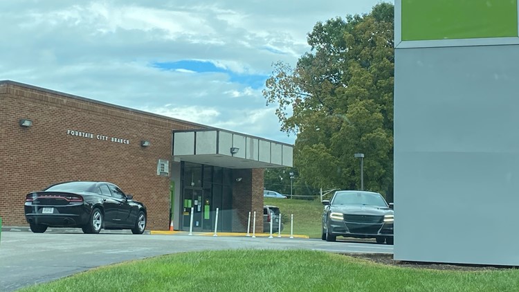 Fountain City bank robbed at gunpoint; FBI and KPD searching for suspect