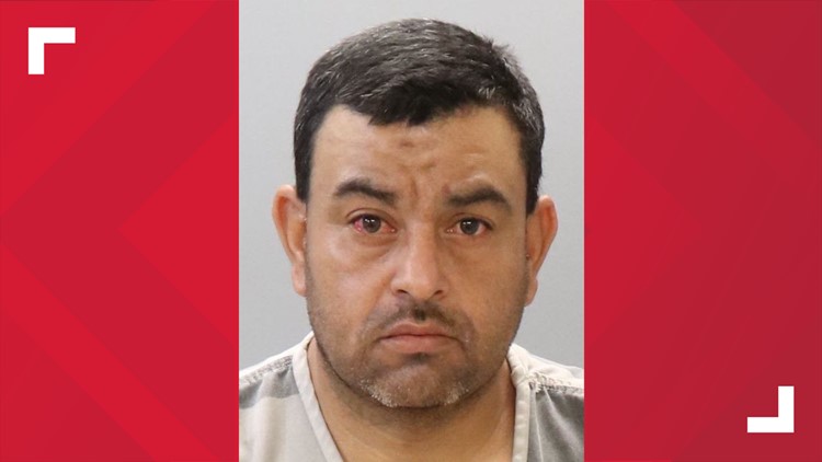KPD: Suspect in custody after attempting to rob woman at gunpoint at Sun Tan City