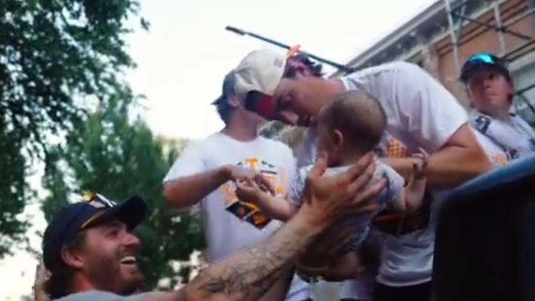 Here are some of the best moments of the Vols celebration parade