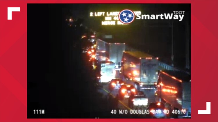 Sevierville Police: Crash on I-40 East before Sevierville exit closes two lanes