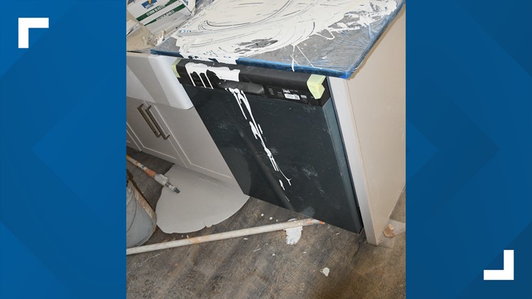 Alcoa Police looking for five suspects following vandalism at apartment complex